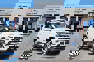 New 2025 Jeep Compass Latitude image 1