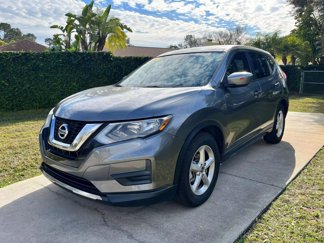 Used 2017 Nissan Rogue S image 1