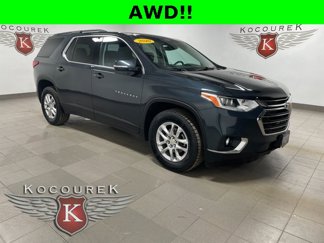 Used 2020 Chevrolet Traverse LT w/ Driver Confidence II Package image 1