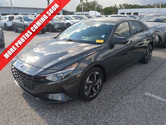 Used 2023 Hyundai Elantra SEL w/ Convenience Package image 1