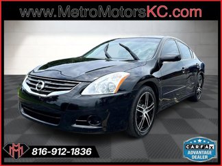 Used 2010 Nissan Altima 2.5 S image 1