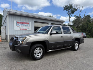 Used 2003 Chevrolet Avalanche 4x4 w/ Suspension Package, Off-Road image 1