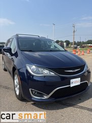 Used 2018 Chrysler Pacifica Touring Plus w/ Tire & Wheel Group image 1