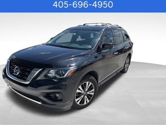 Used 2017 Nissan Pathfinder SL image 1