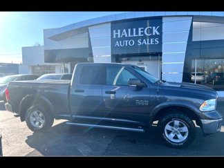 Used 2016 RAM 1500 SLT image 1