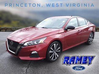Used 2022 Nissan Altima 2.5 SR image 1