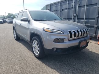 Used 2017 Jeep Cherokee Latitude image 1