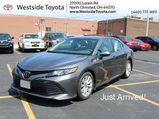 Used 2019 Toyota Camry LE image 1