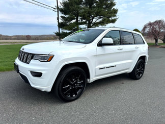 Used 2022 Jeep Grand Cherokee Laredo X image 1