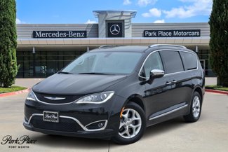 Used 2020 Chrysler Pacifica Limited image 1