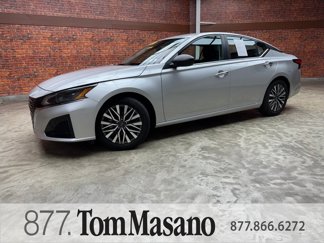 Used 2024 Nissan Altima 2.5 SV image 1