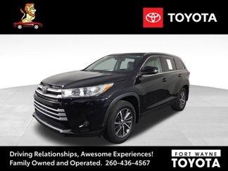 Used 2019 Toyota Highlander SE image 1