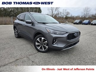 Used 2023 Ford Escape Platinum image 1