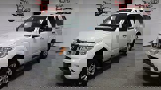 Used 2017 Nissan Frontier SV image 1