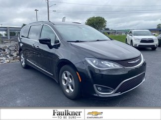 Used 2017 Chrysler Pacifica Touring-L Plus image 1