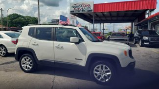 Used 2017 Jeep Renegade Latitude w/ Cold Weather Group image 1