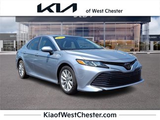 Used 2020 Toyota Camry LE image 1