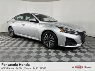 Used 2023 Nissan Altima 2.5 SV image 1