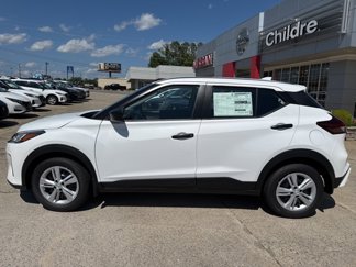 New 2025 Nissan Kicks Play S image 1
