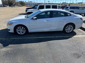 Used 2022 Chevrolet Malibu LT image 1