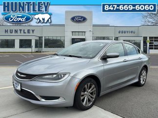 Used 2015 Chrysler 200 Limited w/ Convenience Group image 1
