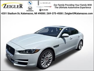 Used 2017 Jaguar XE First Edition image 1