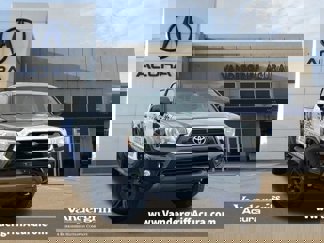 Used 2015 Toyota Tacoma PreRunner image 1
