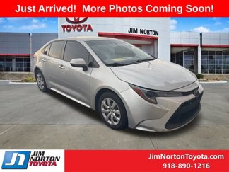 Used 2021 Toyota Corolla LE w/ Carpet Mat Package (TMS) image 1