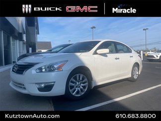 Used 2013 Nissan Altima 2.5 S image 1