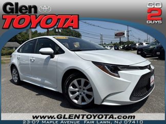 Certified 2022 Toyota Corolla LE image 1