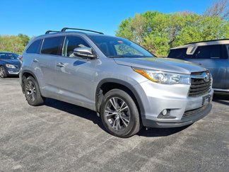 Used 2016 Toyota Highlander XLE image 1