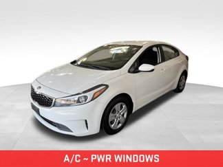 Used 2017 Kia Forte LX image 1