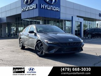 Used 2025 Hyundai Elantra Sport image 1