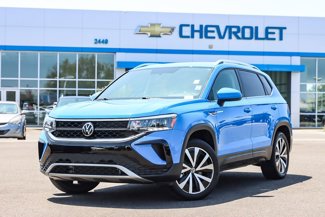 Used 2022 Volkswagen Taos SE image 1