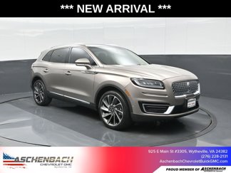 Used 2020 Lincoln Nautilus Reserve w/ Equipment Group 201A image 1