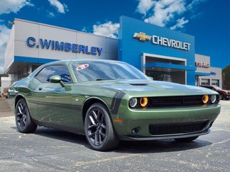 Used 2019 Dodge Challenger SXT w/ Driver Convenience Group image 1