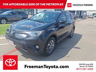 Used 2018 Toyota RAV4 XLE image 1