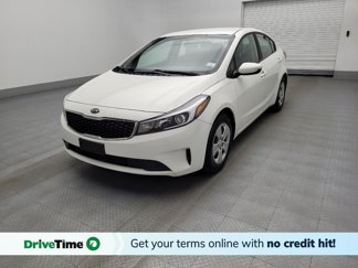 Used 2017 Kia Forte LX image 1