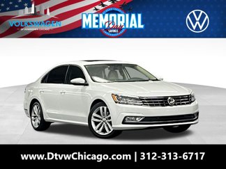 Used 2018 Volkswagen Passat 2.0T SE image 1
