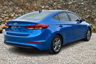 Used 2018 Hyundai Elantra SEL image 1
