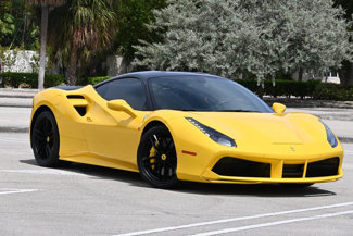 Used 2018 Ferrari 488 GTB image 1