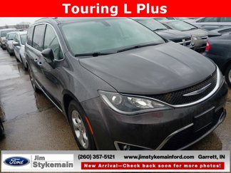 Used 2017 Chrysler Pacifica Touring-L Plus image 1