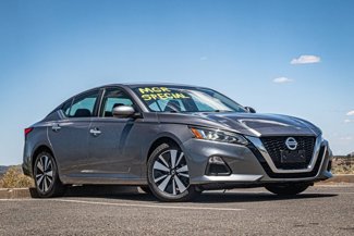 Used 2021 Nissan Altima 2.5 SV image 1