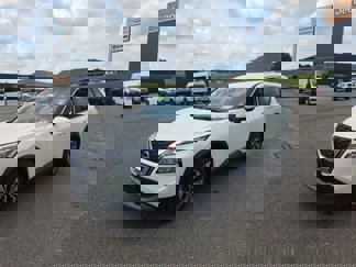 Used 2023 Nissan Rogue SV image 1