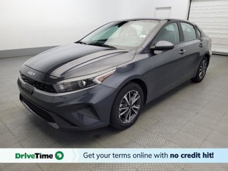 Used 2023 Kia Forte LXS image 1