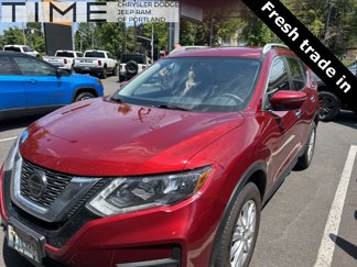 Used 2018 Nissan Rogue SV image 1