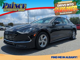 Used 2023 Hyundai Sonata SE w/ Preferred Accessory Package image 1