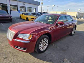 Used 2014 Chrysler 300 image 1