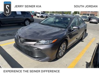 Used 2018 Toyota Camry LE image 1