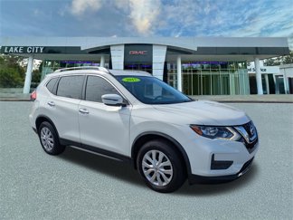 Used 2017 Nissan Rogue S image 1